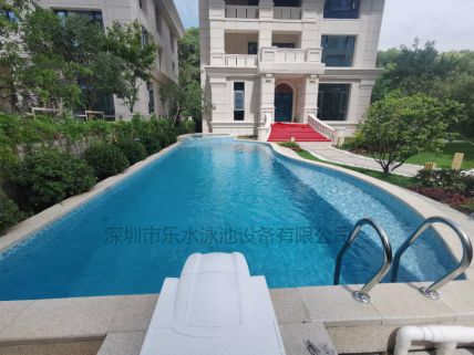 壁掛式過濾設(shè)備1